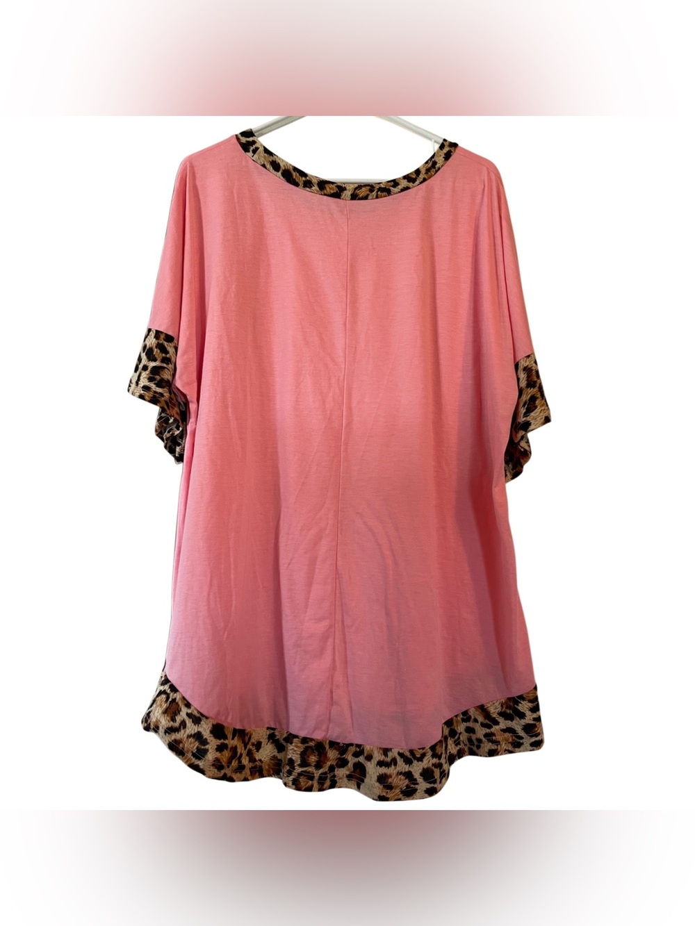 Women’s pink cheetah blouse - Picture 3 of 4